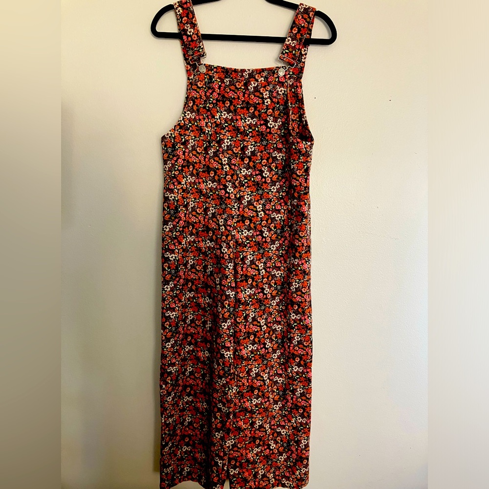 ZARA woman’s corduroy jumpsuit coveralls. Super soft floral print size XS